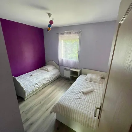 Maison Familiale A Nantes 度假居